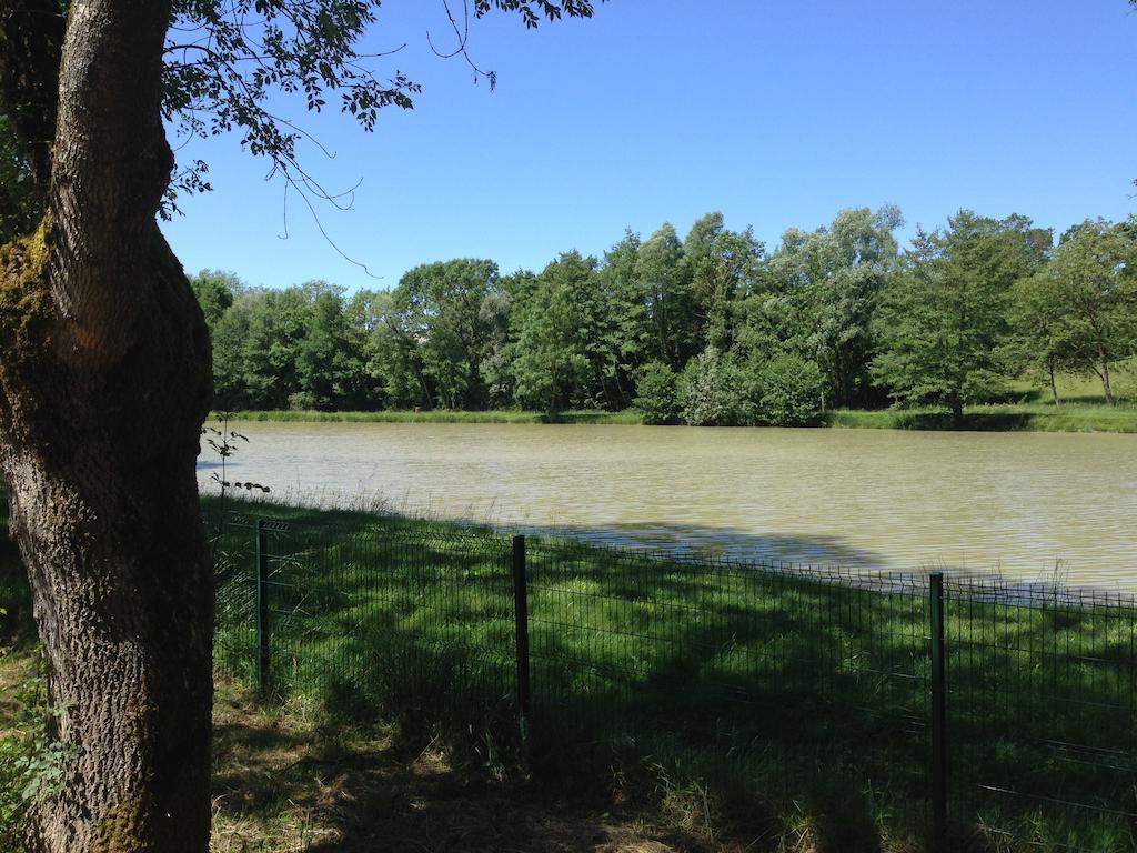 Camping Domaine De Mepillat Saint-Nizier-le-Bouchoux ภายนอก รูปภาพ
