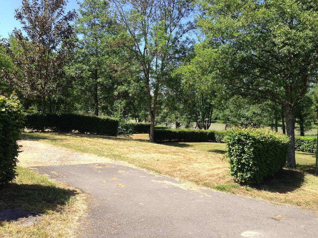 Camping Domaine De Mepillat Saint-Nizier-le-Bouchoux ภายนอก รูปภาพ